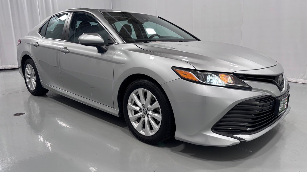 2018 Toyota Camry Image 3