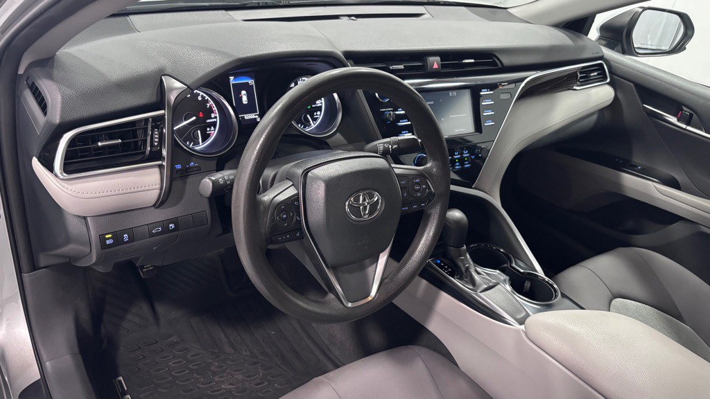 2018 Toyota Camry Image 9