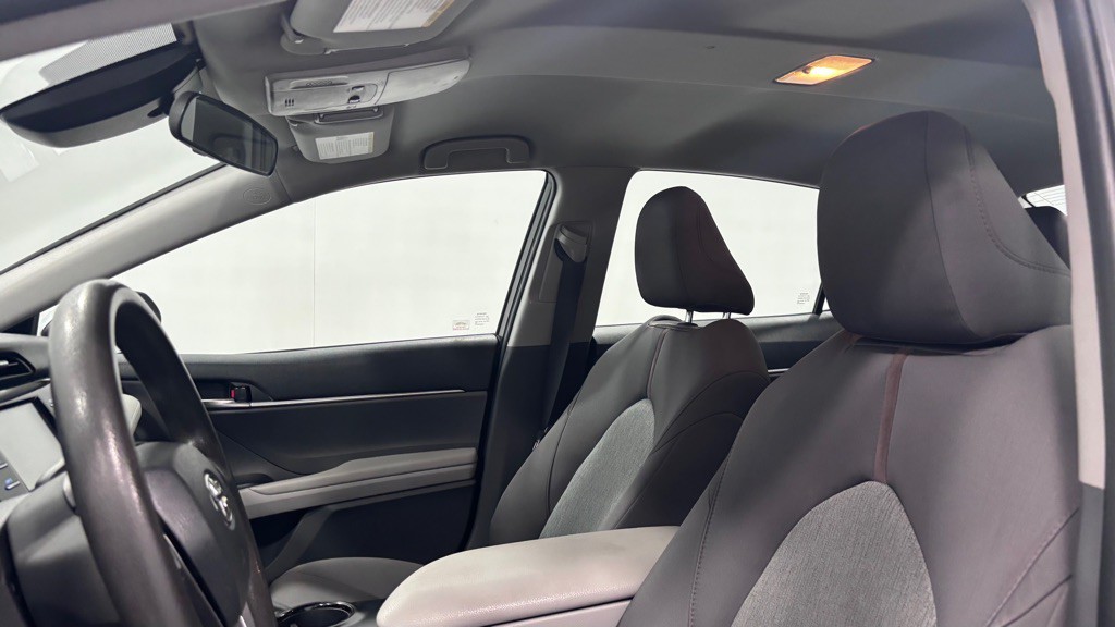 2018 Toyota Camry Image 12