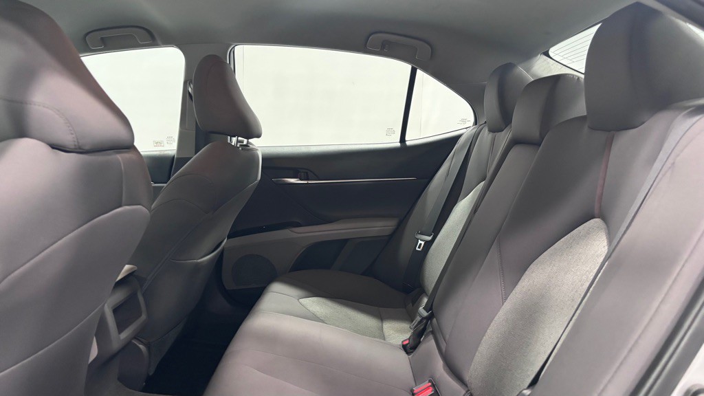 2018 Toyota Camry Image 23