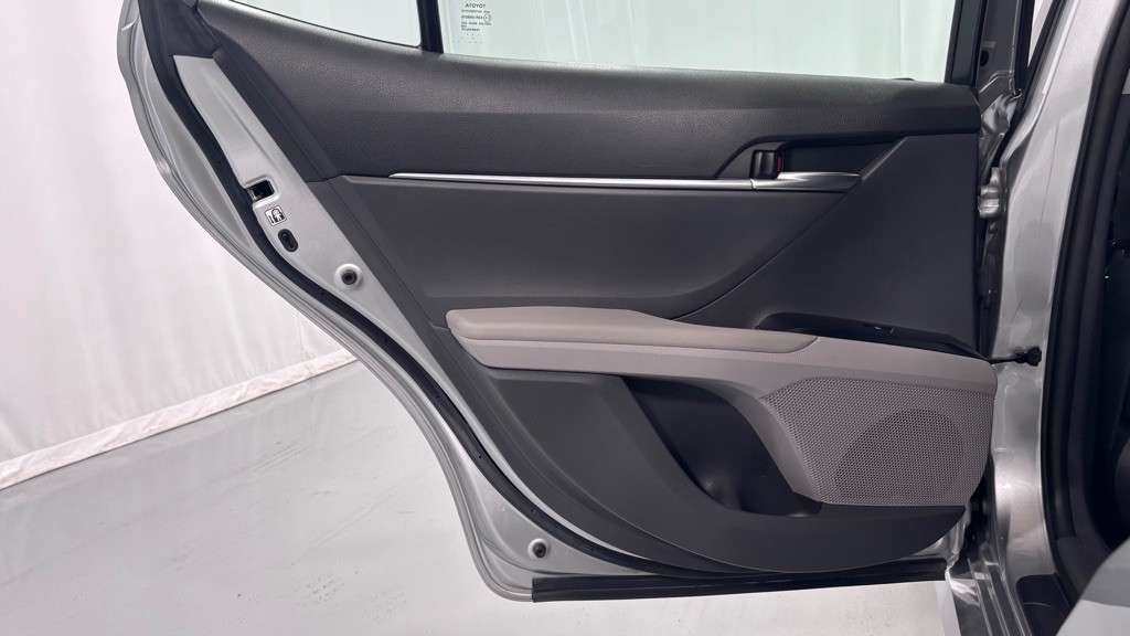 2018 Toyota Camry Image 24