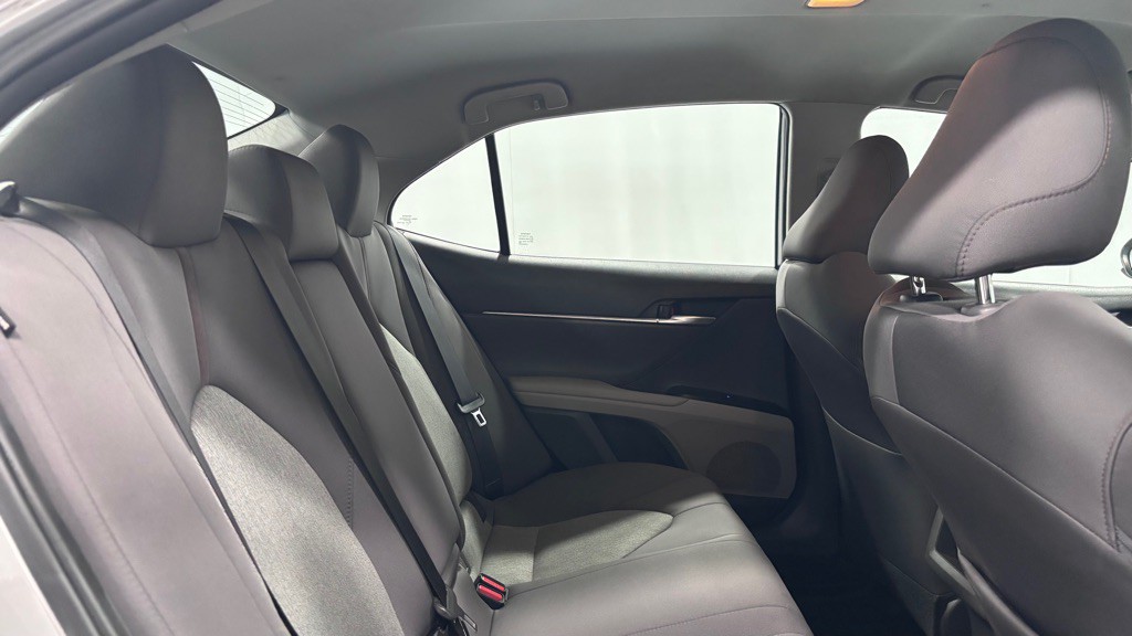 2018 Toyota Camry Image 26