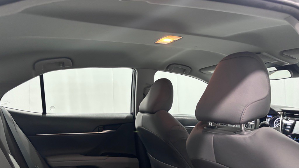 2018 Toyota Camry Image 27
