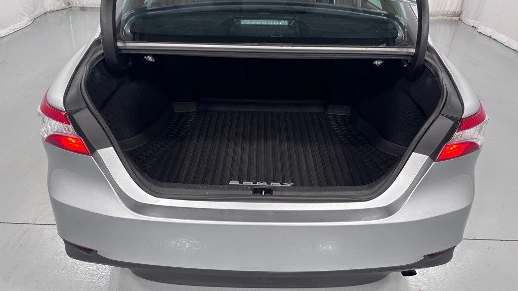 2018 Toyota Camry Image 29