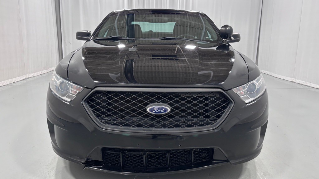 2016 Ford Taurus Image 2