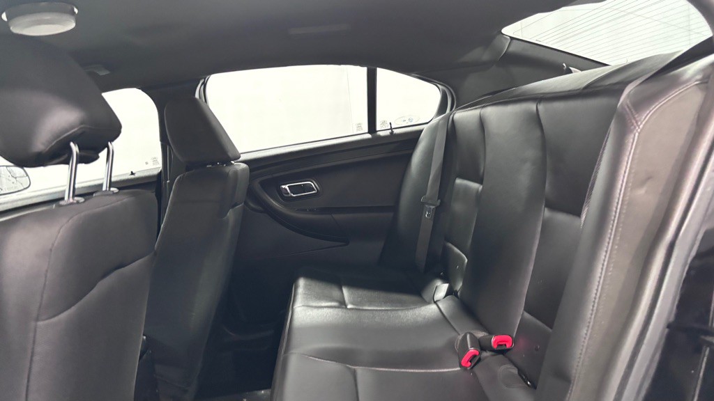 2016 Ford Taurus Image 23