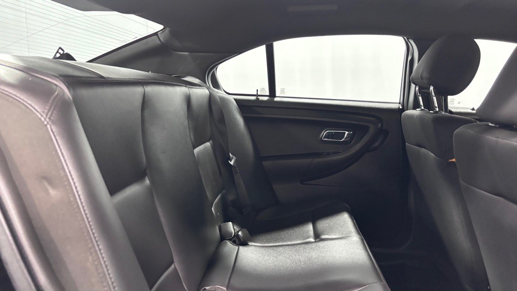 2016 Ford Taurus Image 26