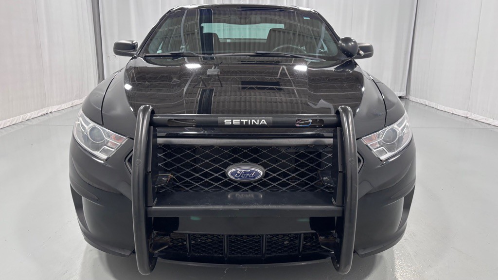 2017 Ford Taurus Image 2