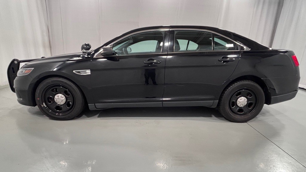 2017 Ford Taurus Image 8