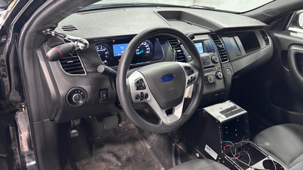 2017 Ford Taurus Image 9