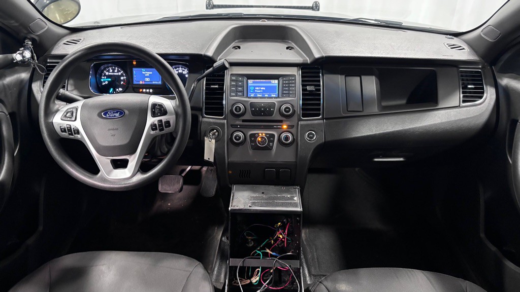 2017 Ford Taurus Image 10