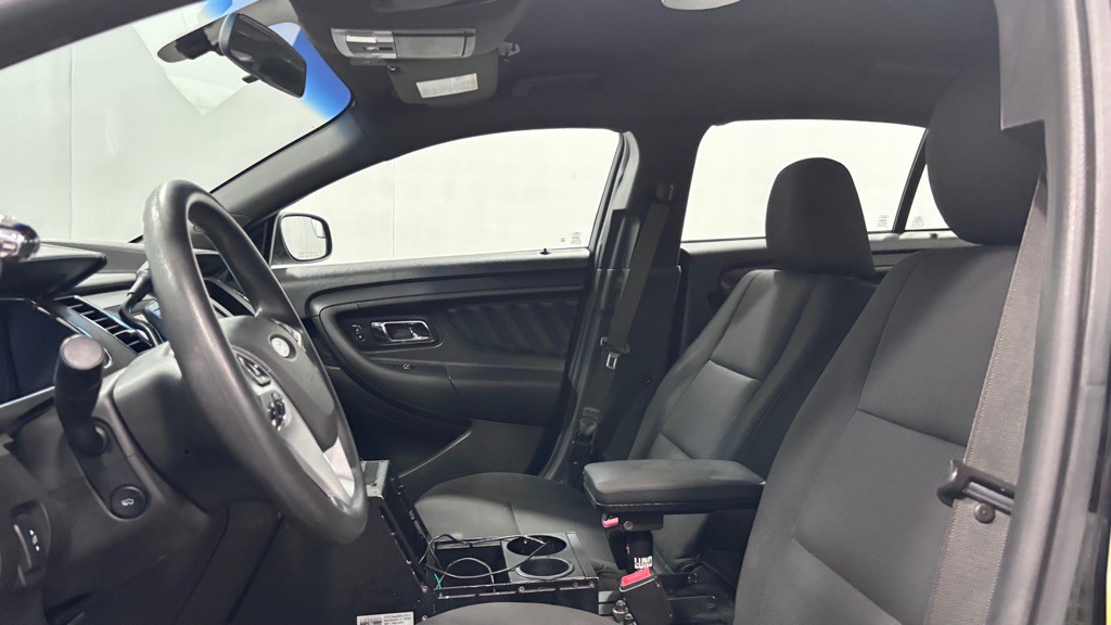 2017 Ford Taurus Image 12