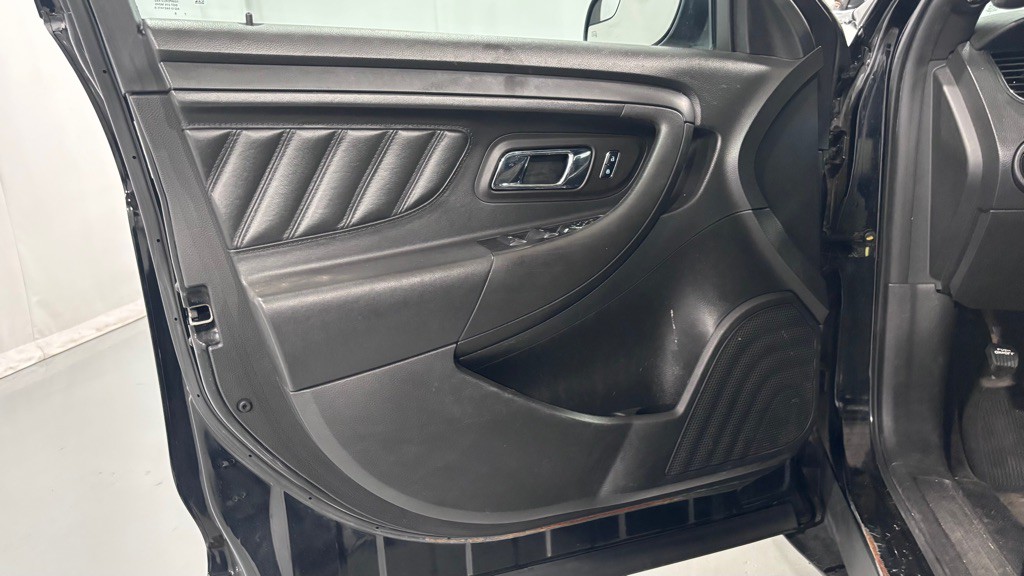 2017 Ford Taurus Image 17