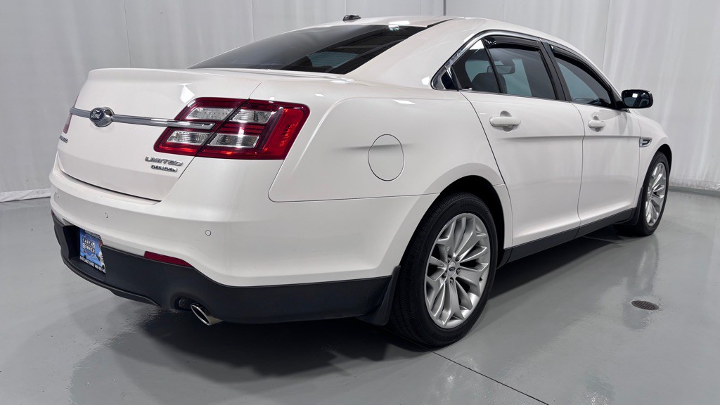 2016 Ford Taurus Image 5