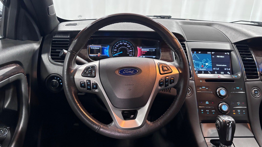 2016 Ford Taurus Image 13