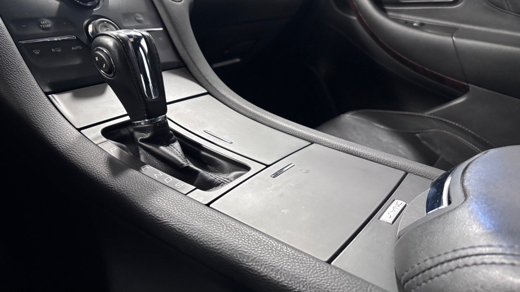 2016 Ford Taurus Image 16