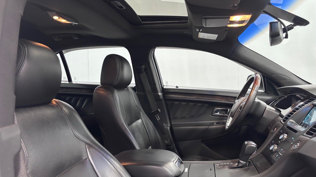 2016 Ford Taurus Image 20