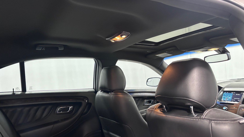 2016 Ford Taurus Image 27