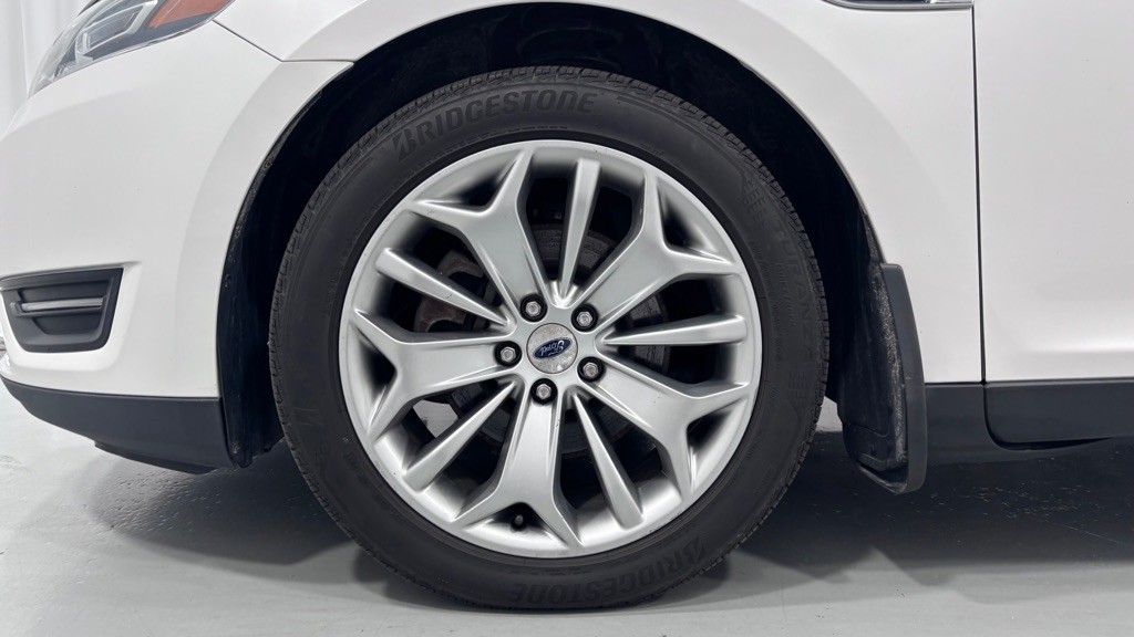 2016 Ford Taurus Image 31