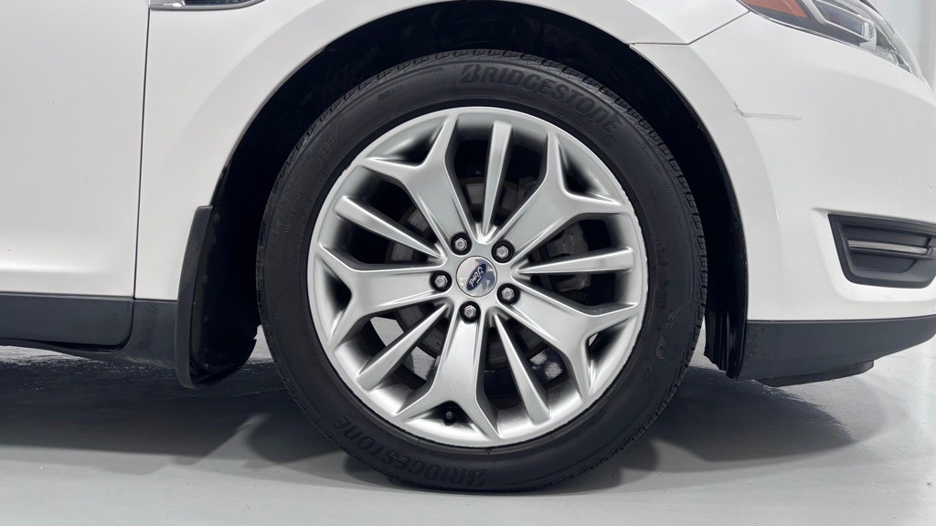2016 Ford Taurus Image 33