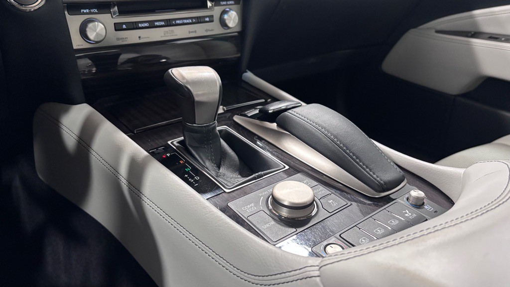 2013 Lexus LS 460 Image 16