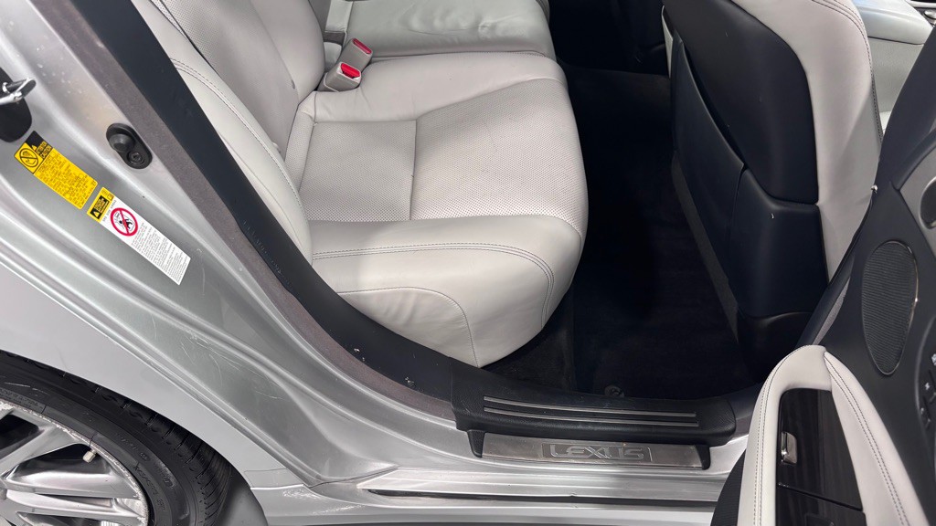 2013 Lexus LS 460 Image 25