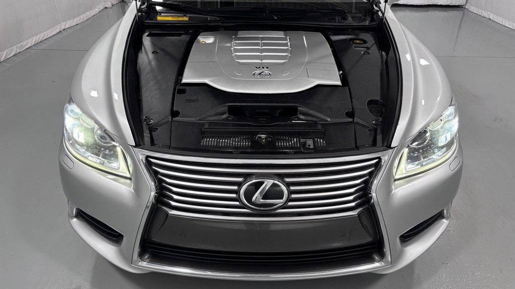 2013 Lexus LS 460 Image 30