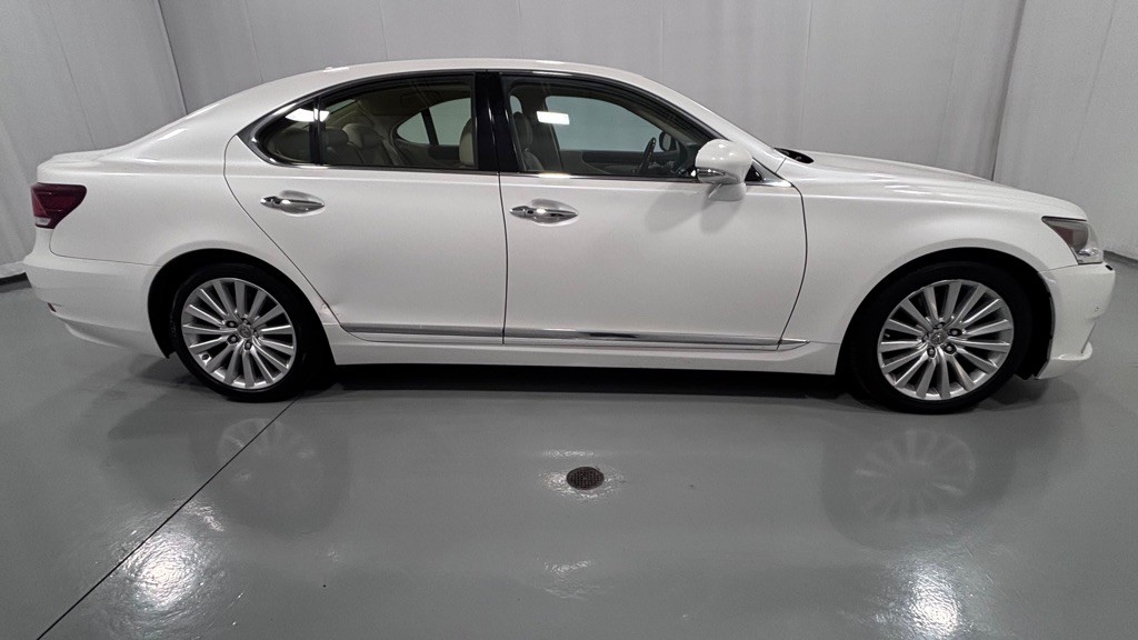 2015 Lexus LS 460 Image 4