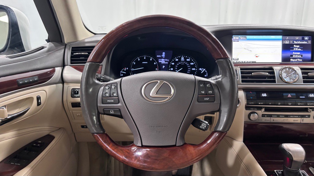2015 Lexus LS 460 Image 13