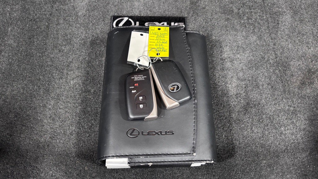 2015 Lexus LS 460 Image 35