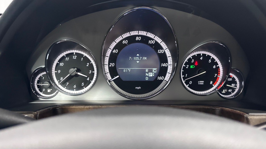 2010 Mercedes-Benz E-Class Image 14