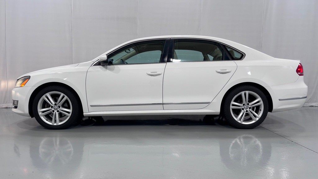 2014 Volkswagen Passat Image 8