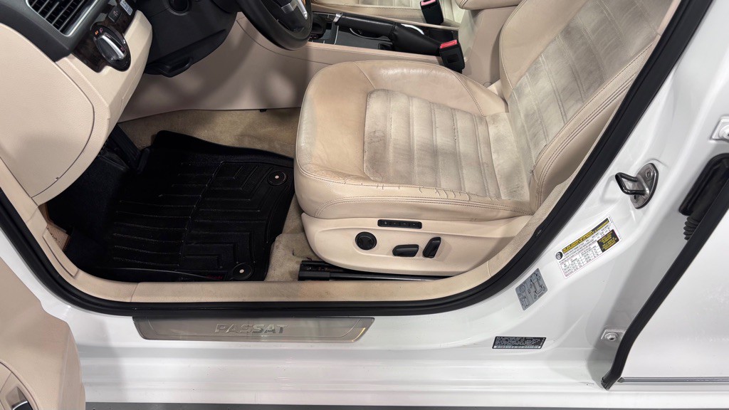 2014 Volkswagen Passat Image 11