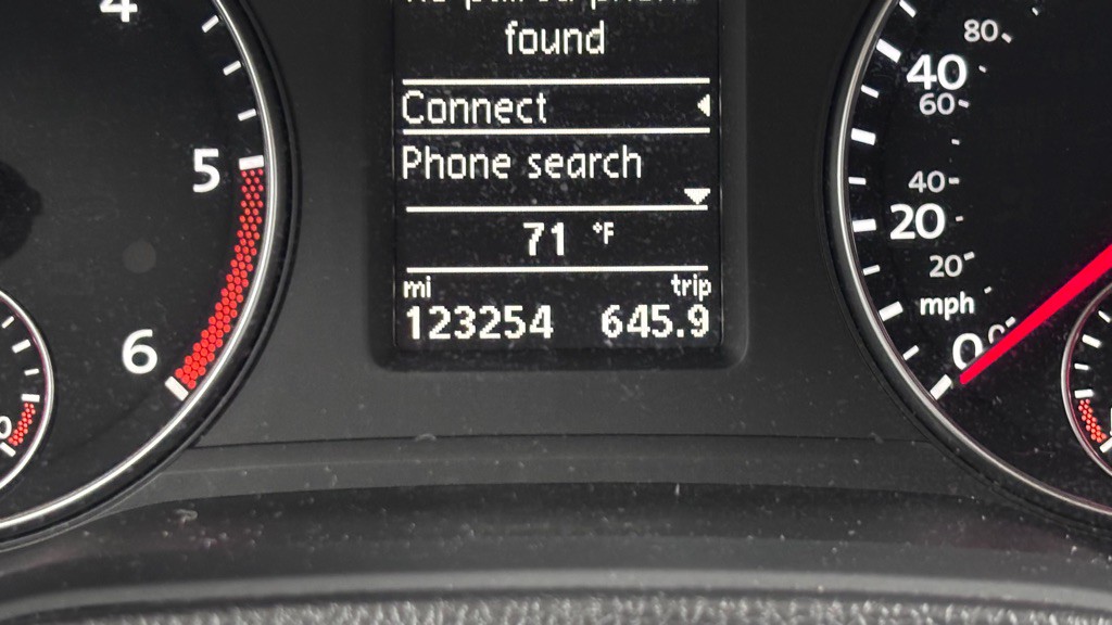 2014 Volkswagen Passat Image 15