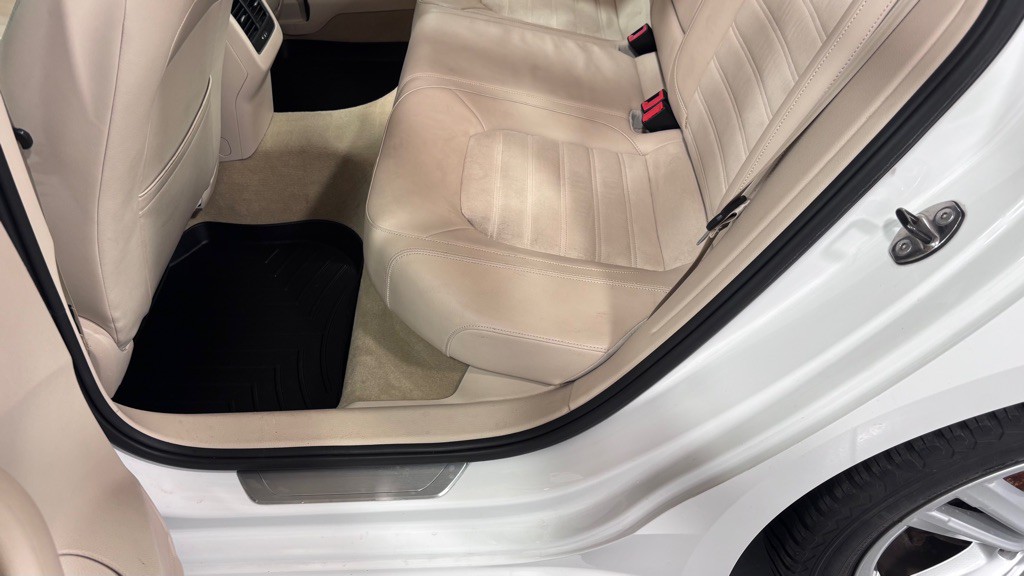 2014 Volkswagen Passat Image 22