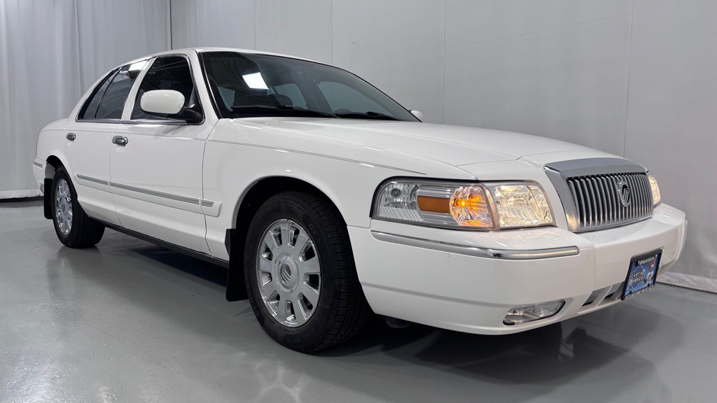 2008 Mercury Grand Marquis Image 3