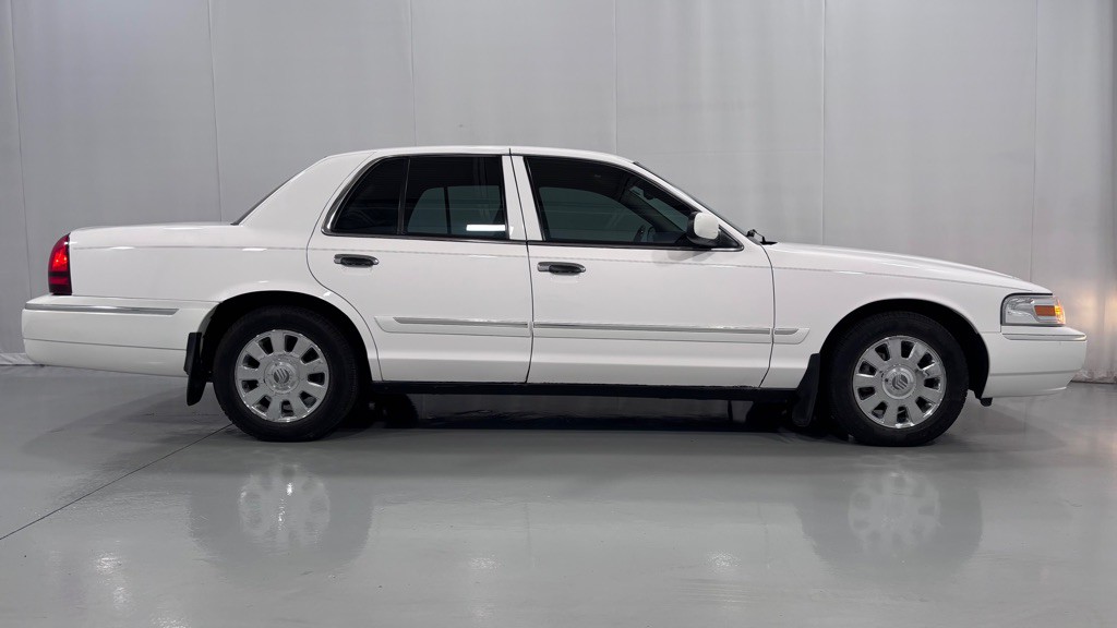 2008 Mercury Grand Marquis Image 4