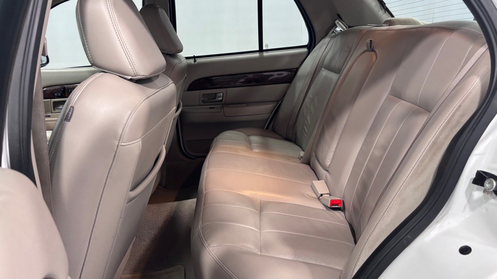 2008 Mercury Grand Marquis Image 23