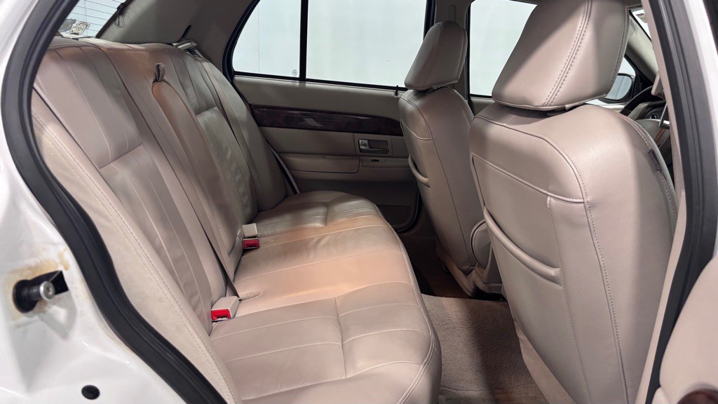 2008 Mercury Grand Marquis Image 26
