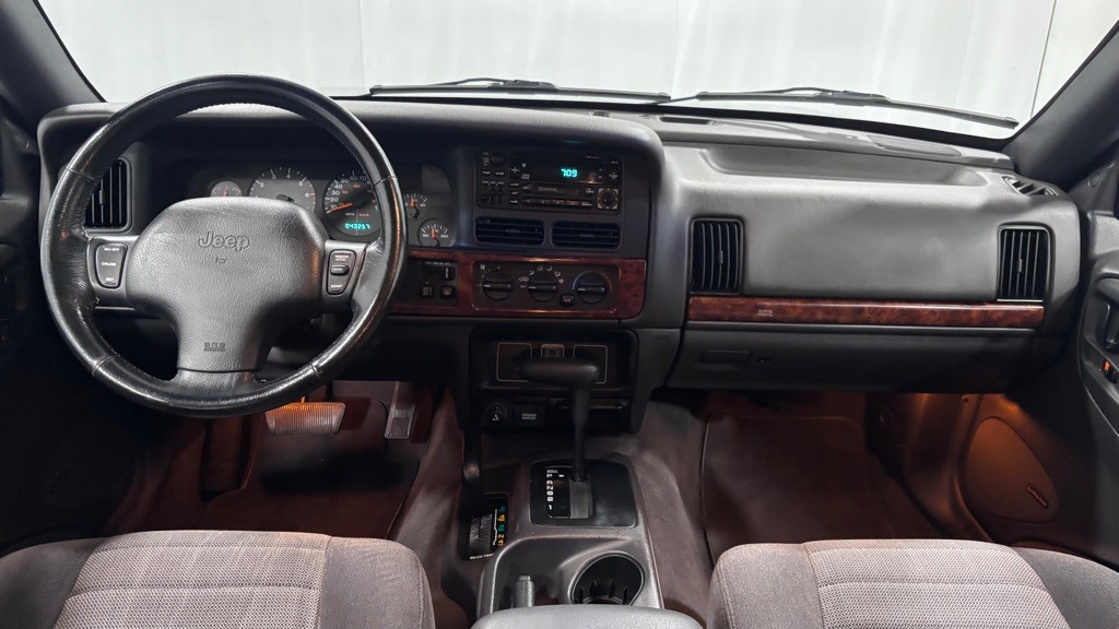 1998 Jeep Grand Cherokee Image 10