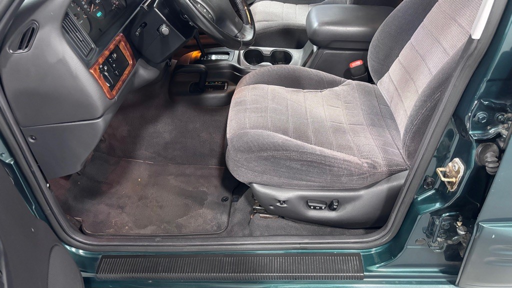 1998 Jeep Grand Cherokee Image 11