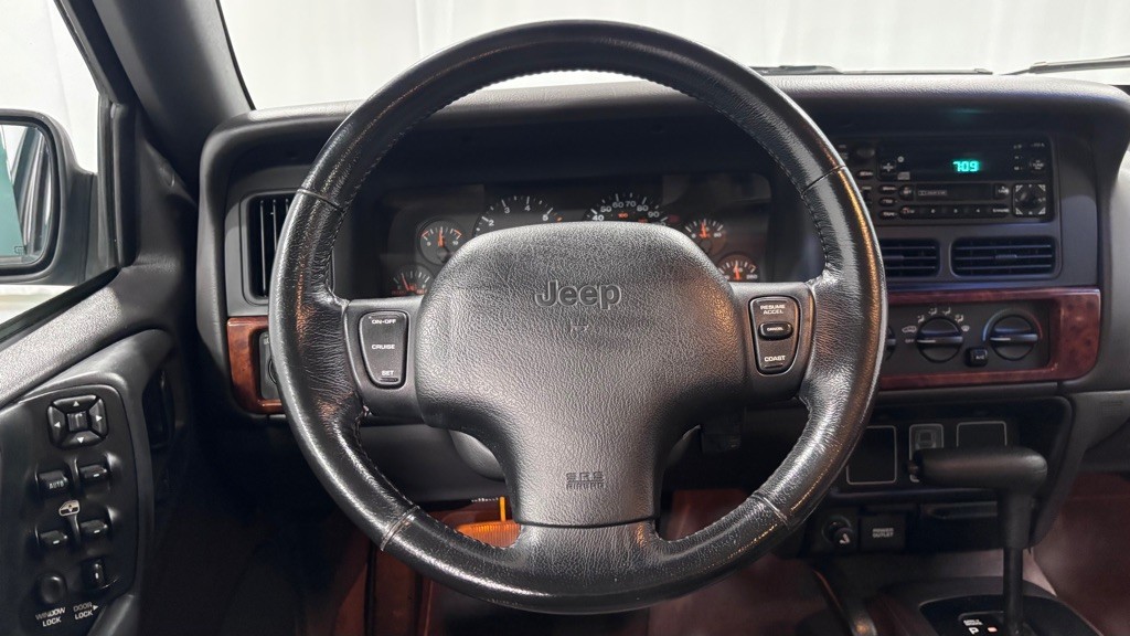 1998 Jeep Grand Cherokee Image 13
