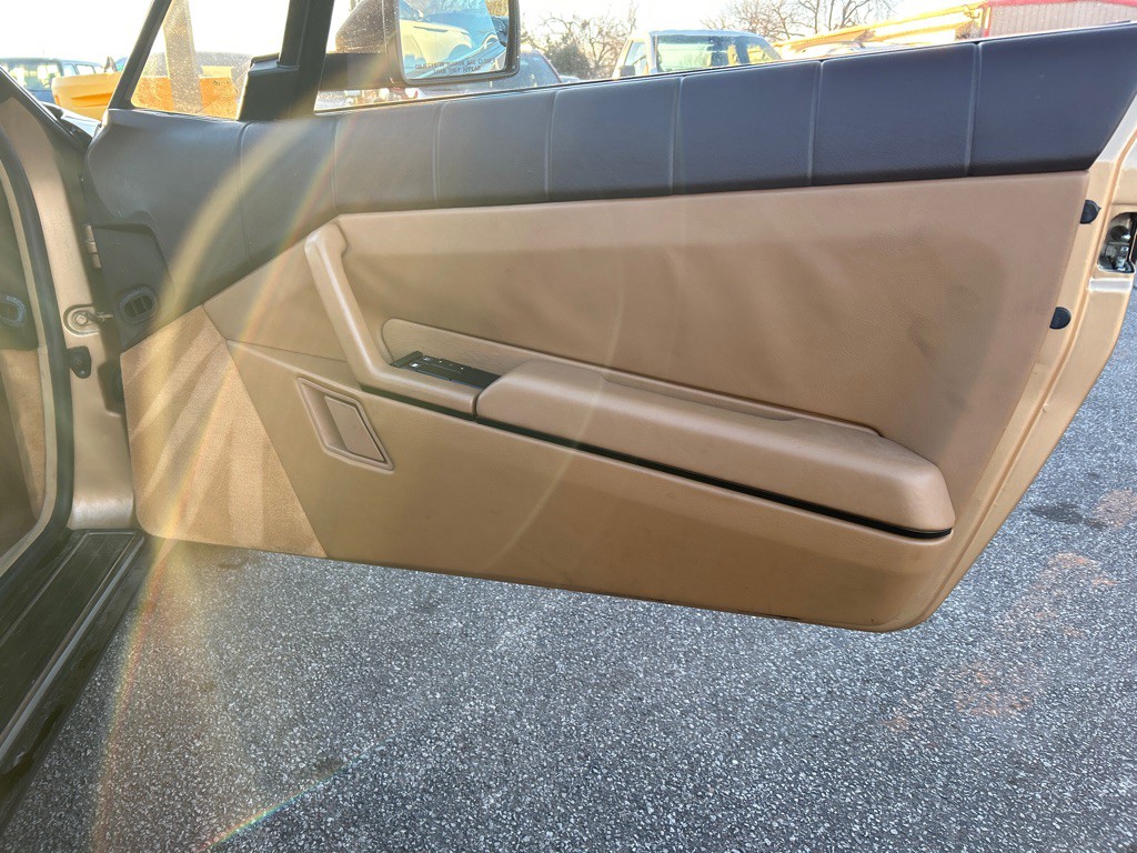 1987 Cadillac Allante Image 11