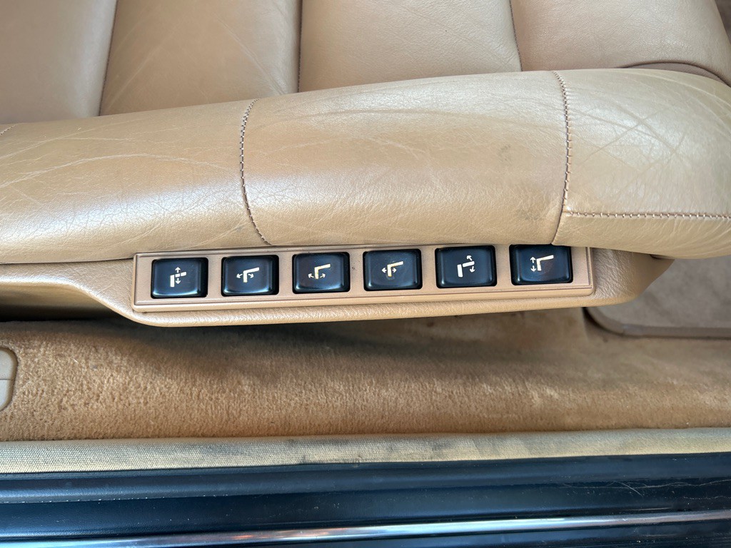 1987 Cadillac Allante Image 12