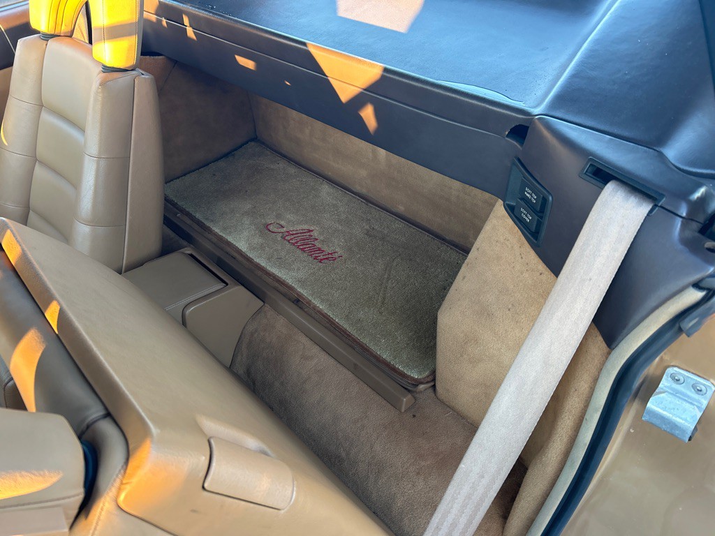 1987 Cadillac Allante Image 18