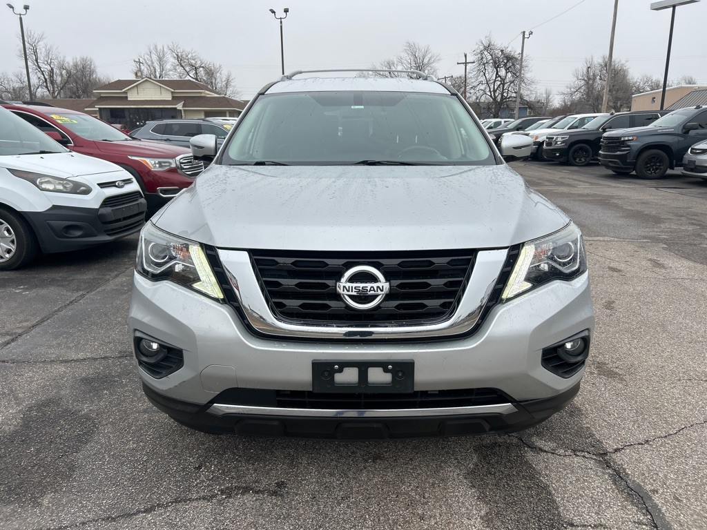 2017 Nissan Pathfinder Image 3