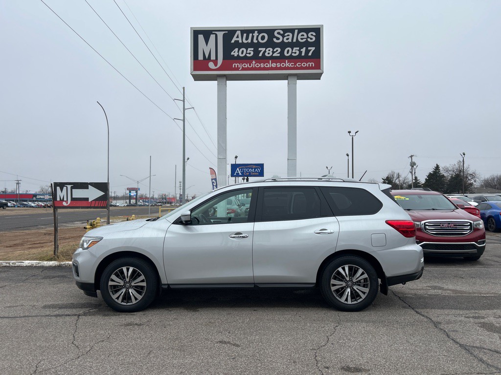 2017 Nissan Pathfinder Image 8