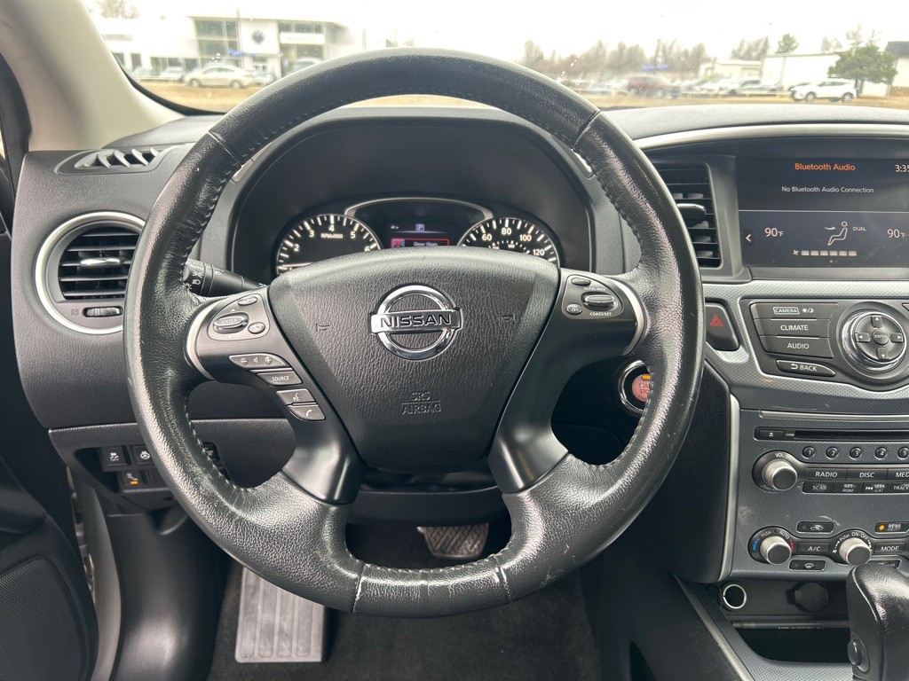2017 Nissan Pathfinder Image 10