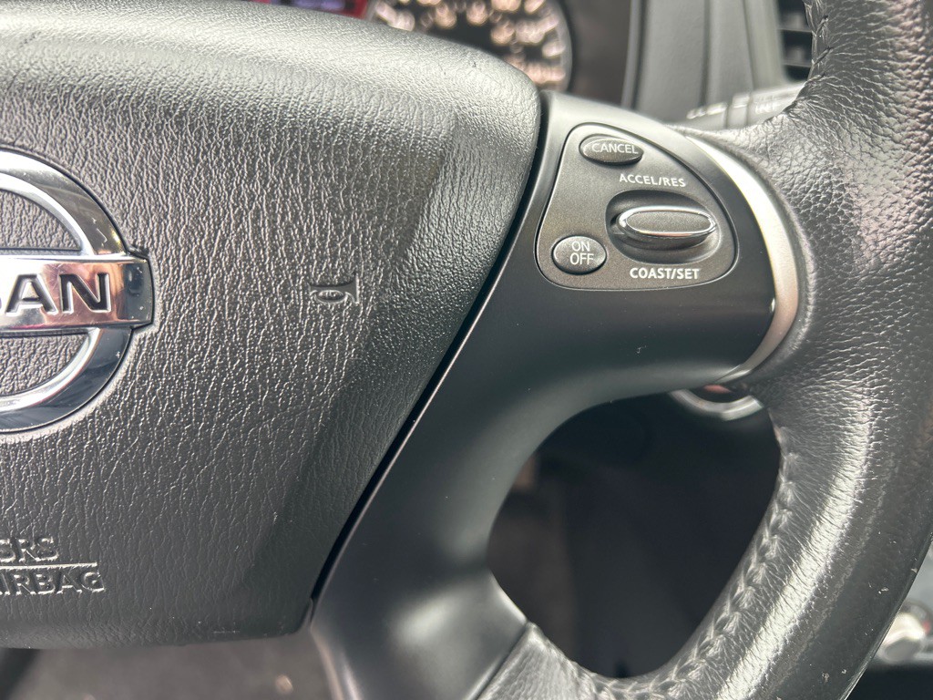 2017 Nissan Pathfinder Image 12