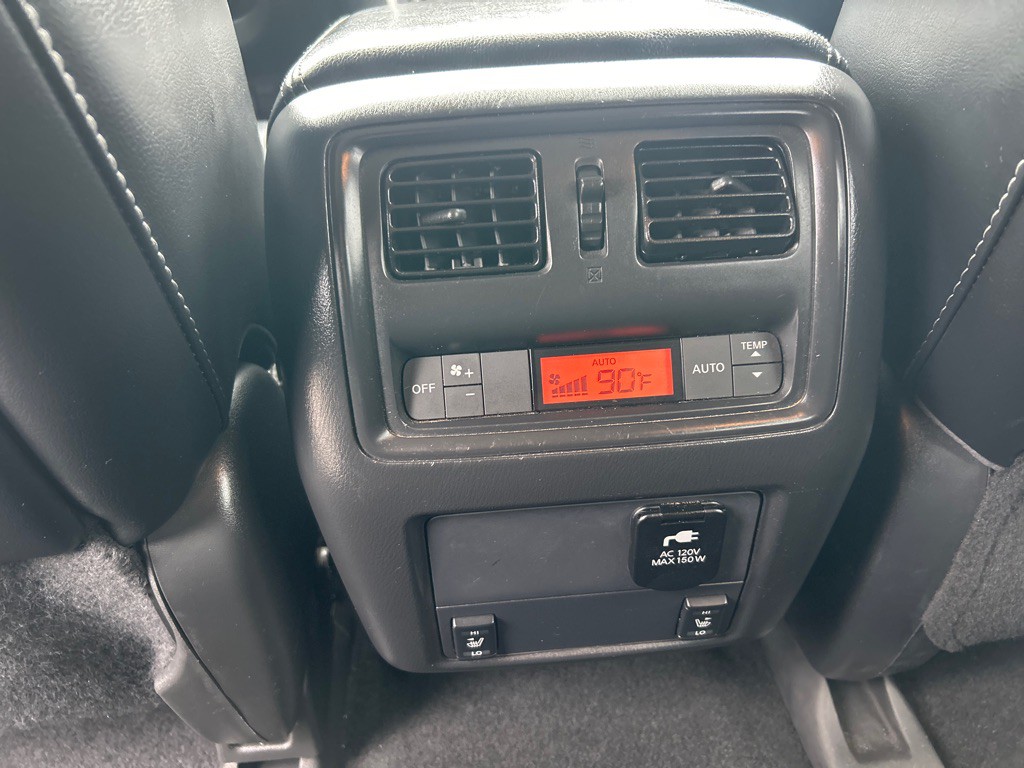 2017 Nissan Pathfinder Image 19